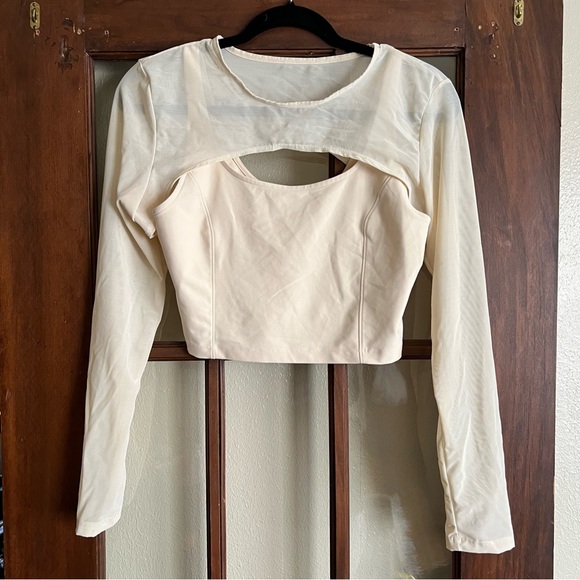 Old Navy Tops - Old Navy Cream Long Sleeve Crop Top